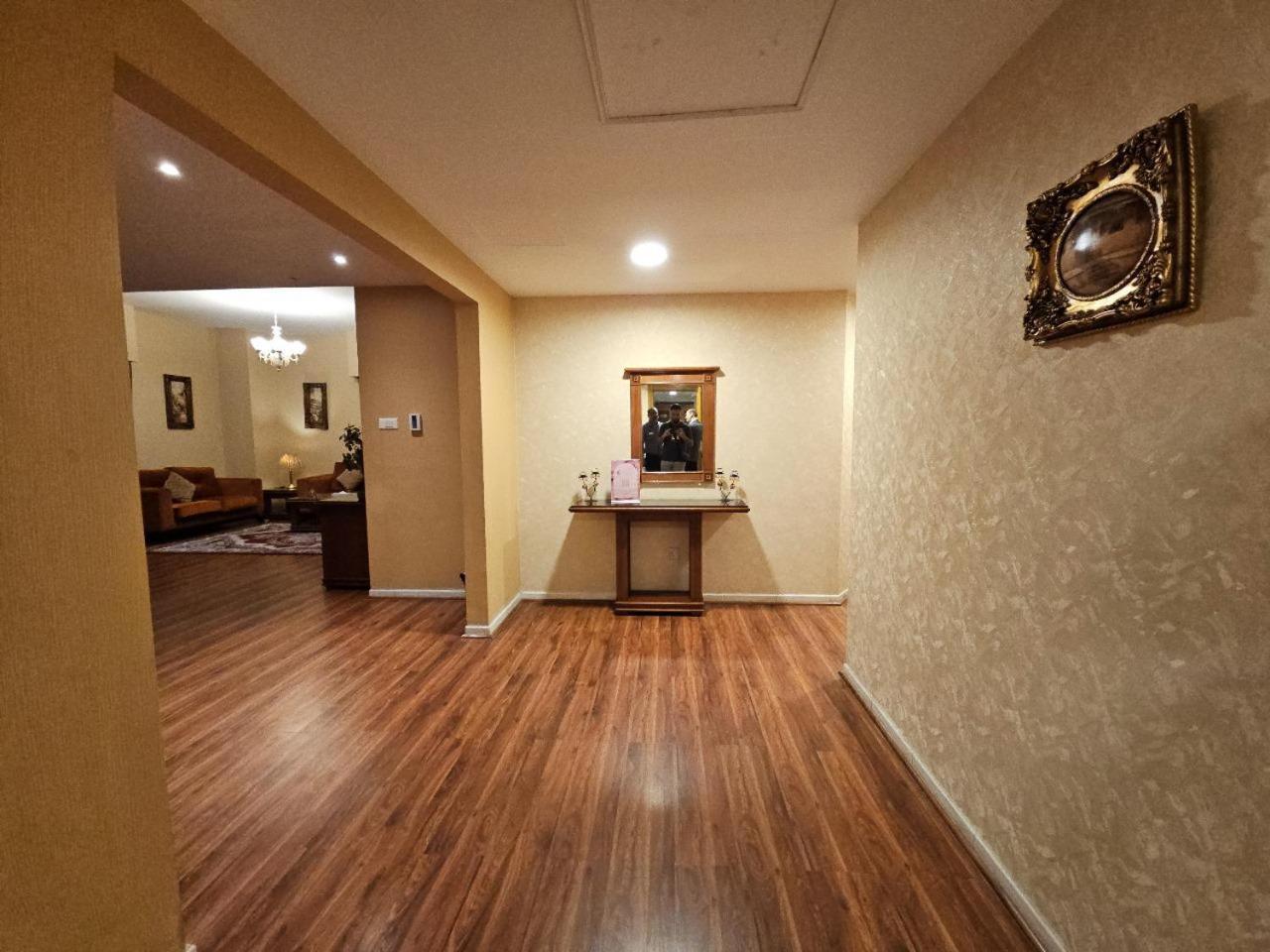 Royal Concorde Hotel & Suite Dubaï Extérieur photo