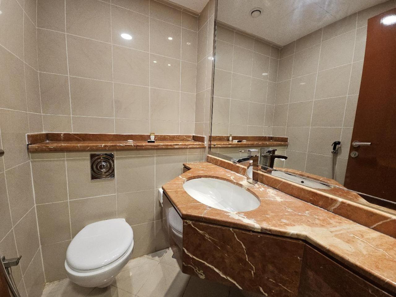 Royal Concorde Hotel & Suite Dubaï Extérieur photo