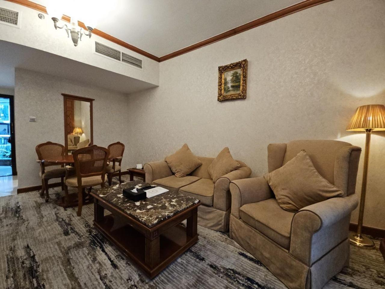 Royal Concorde Hotel & Suite Dubaï Extérieur photo