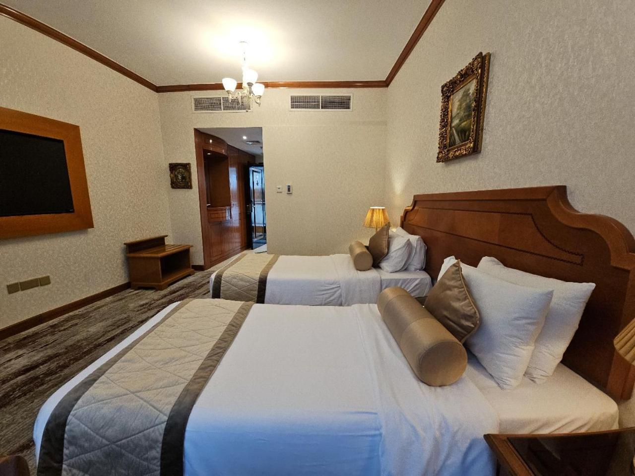 Royal Concorde Hotel & Suite Dubaï Extérieur photo