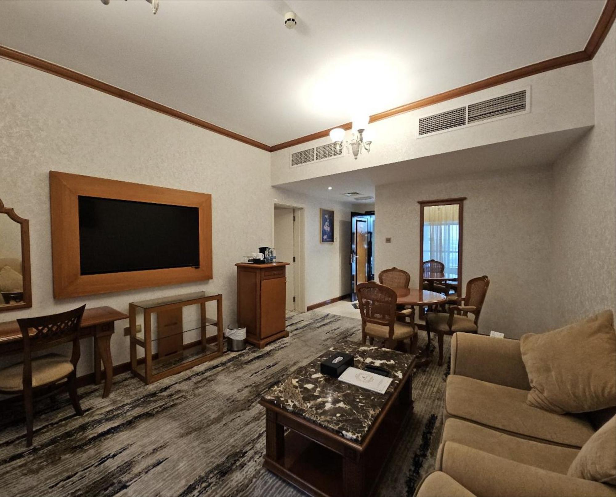 Royal Concorde Hotel & Suite Dubaï Extérieur photo